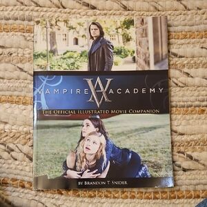 Vampire Academy Illustrated Movie Companion